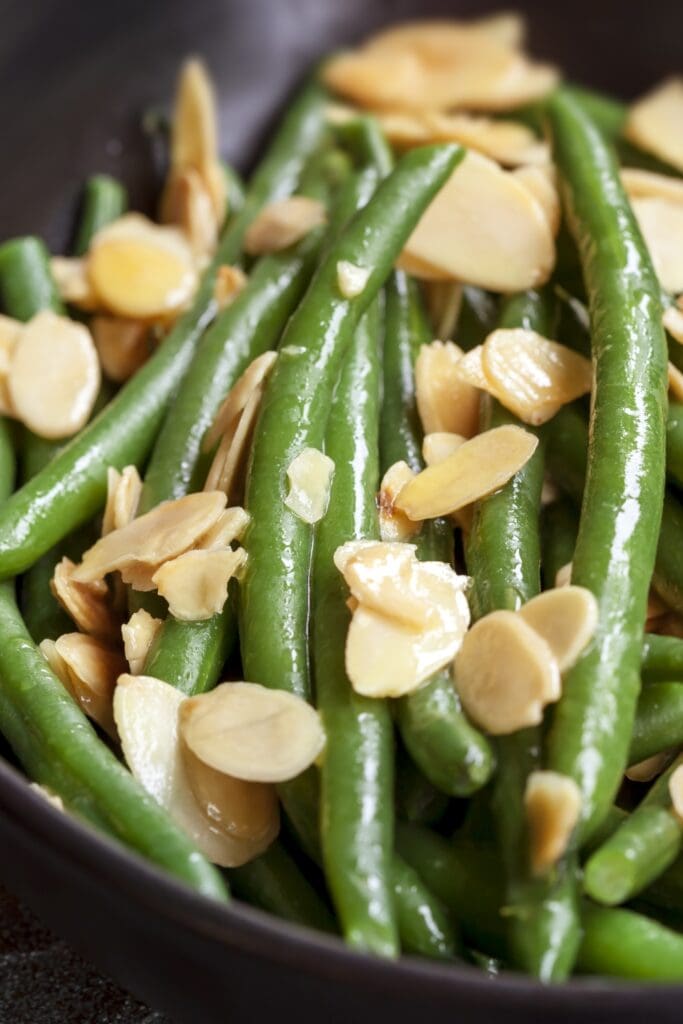 Homemade Green Beans with Roasted Almonds