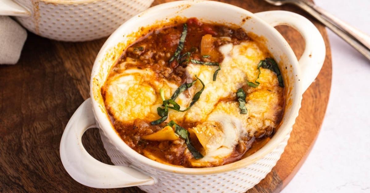 Crockpot Lasagna Soup (Easy Recipe)
