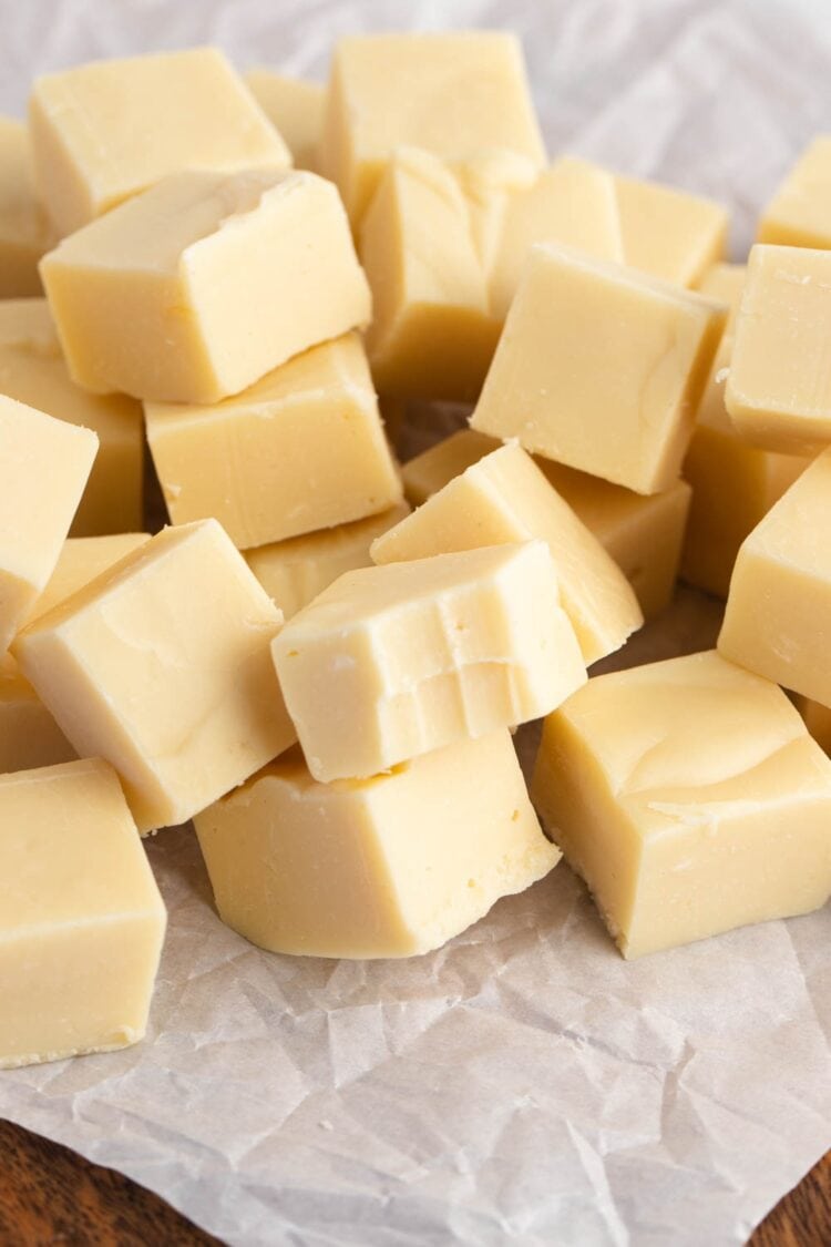 White Chocolate Fudge (Easy Recipe) Insanely Good