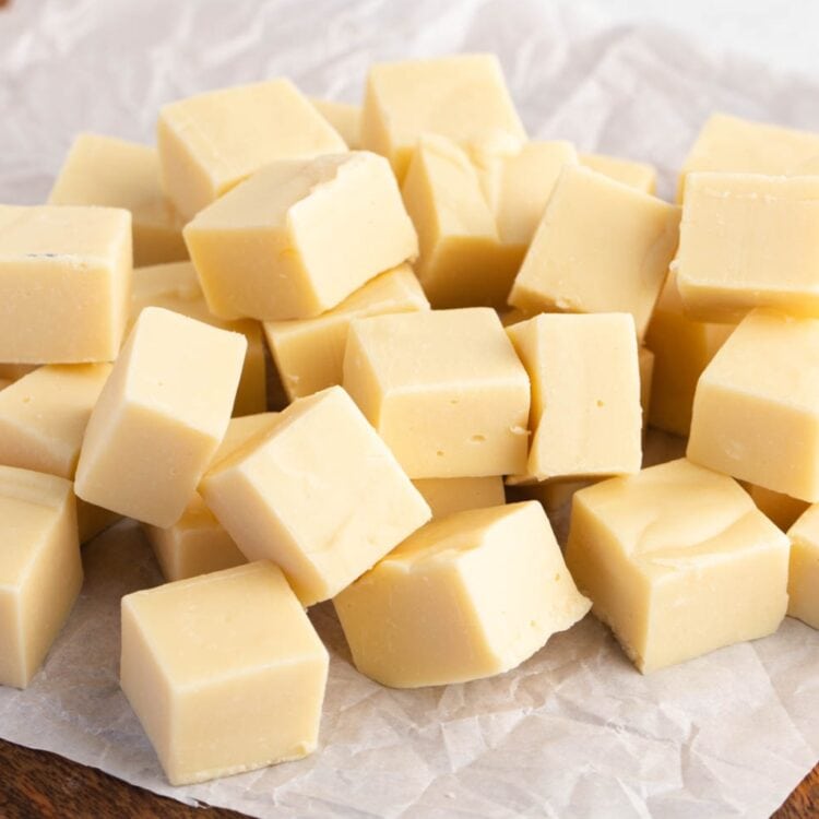 White Chocolate Fudge (Easy Recipe) Insanely Good