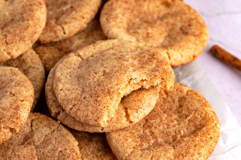 Easy Cinnamon Cookies (Soft & Chewy)