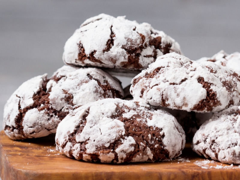 Crinkles with Confectioners Sugar