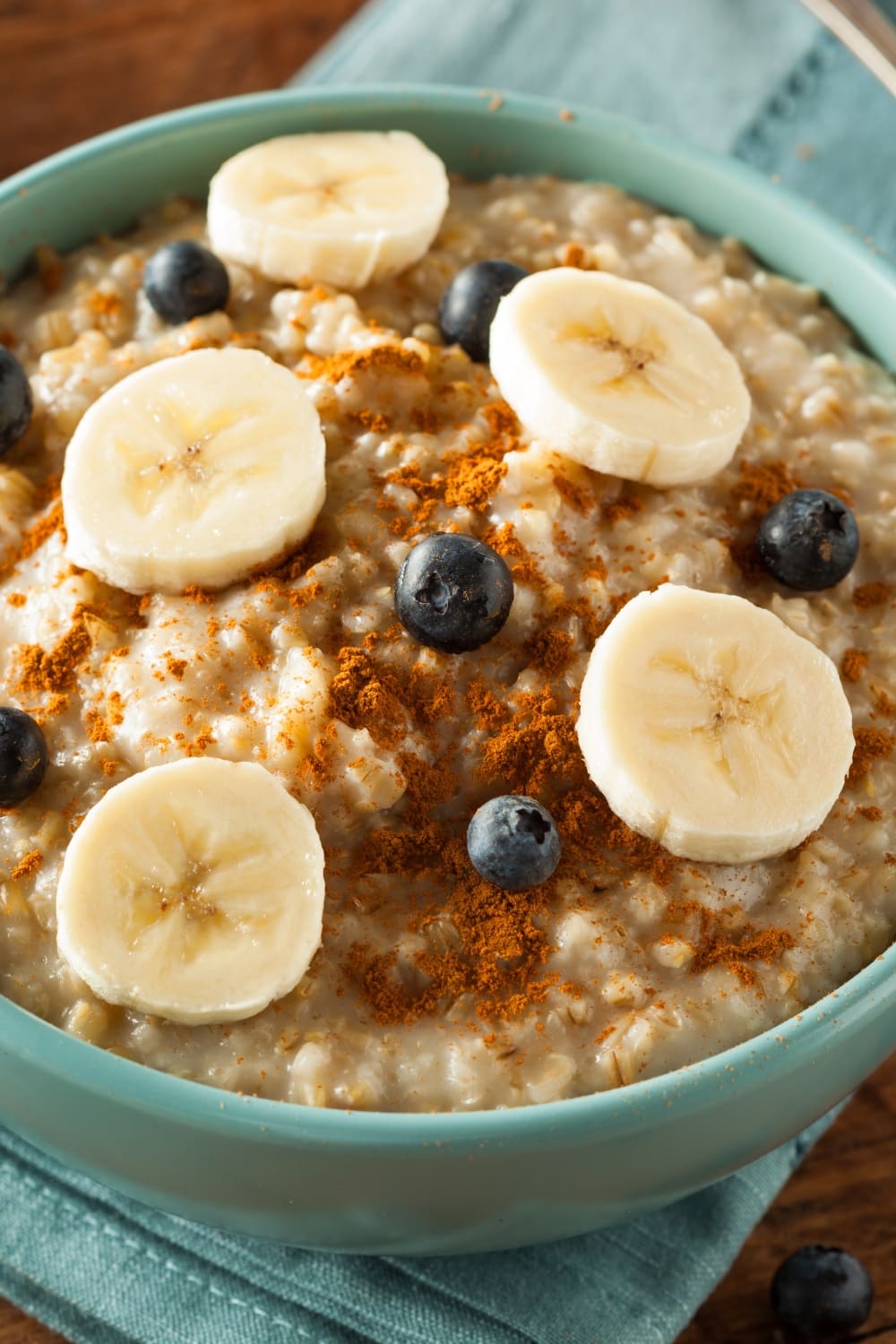 30 Recipes With Steel Cut Oats You Ll Love Insanely Good   Healthy Steel Cut Oatmeal With Cinnamon Bananas And Blueberries 