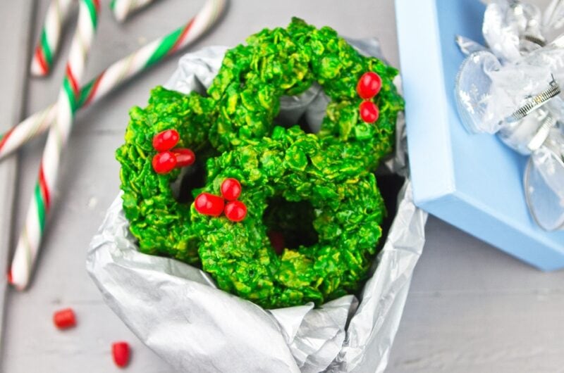 35 Easy No-Bake Christmas Cookies & Treats
