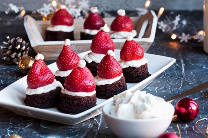 25 Easy No-Bake Christmas Desserts & Treats