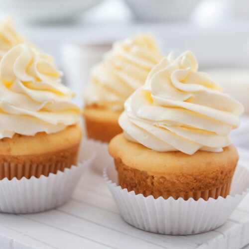 What Is Buttercream? (+ 6 Different Types) - Insanely Good