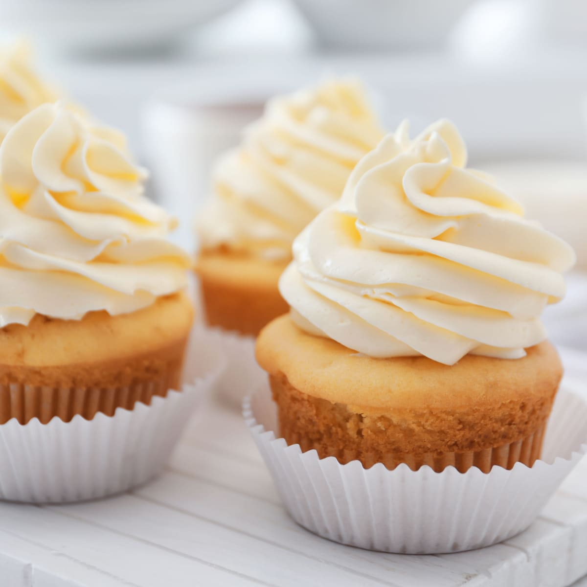 What Is Buttercream? (+ 8 Different Types) - Insanely Good