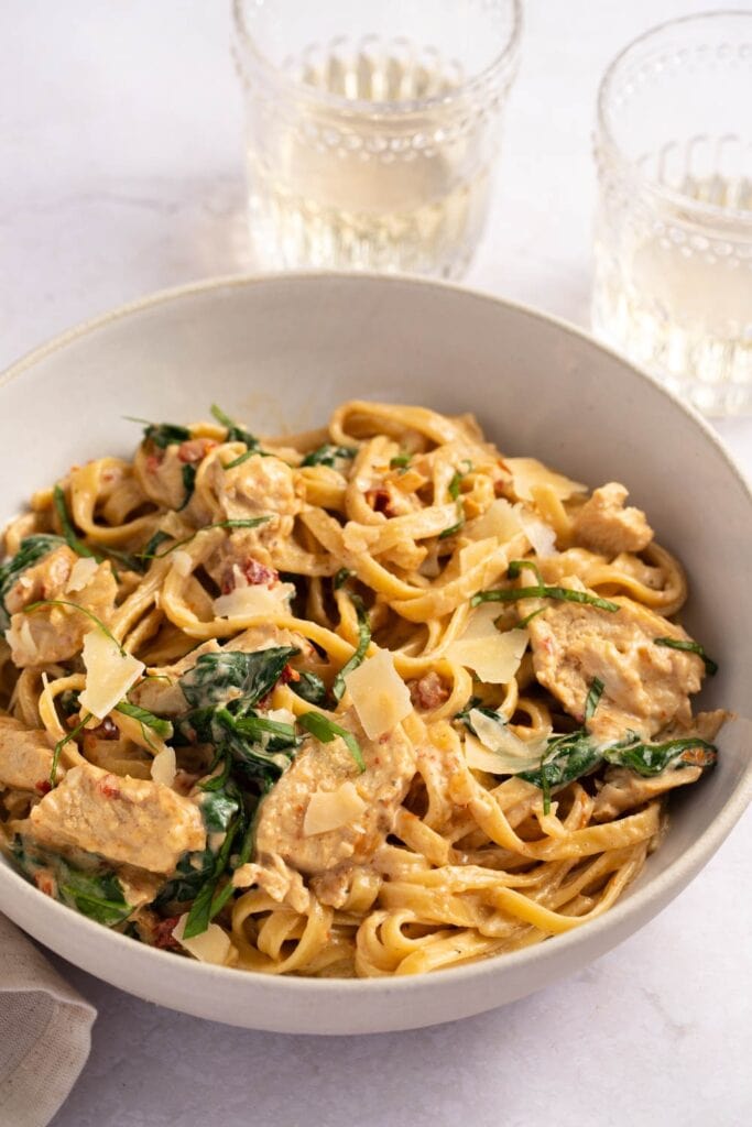 Chicken Florentine Pasta with Spinach and Sun-Dried Tomatoes