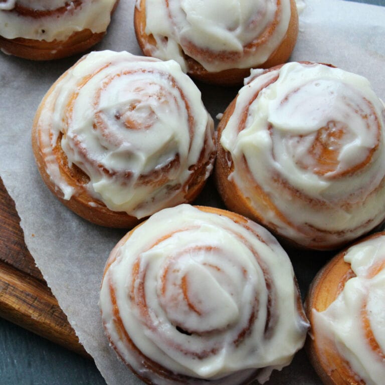 How To Reheat Cinnamon Rolls 3 Easy Ways! Insanely Good