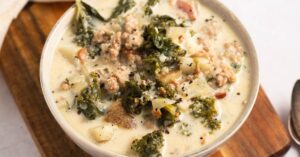 Creamy and Savory Zuppa Toscana Soup with Kale, Bacon and Sausage