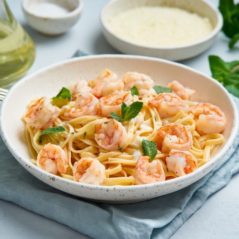 Easy Shrimp Alfredo Recipe - Insanely Good