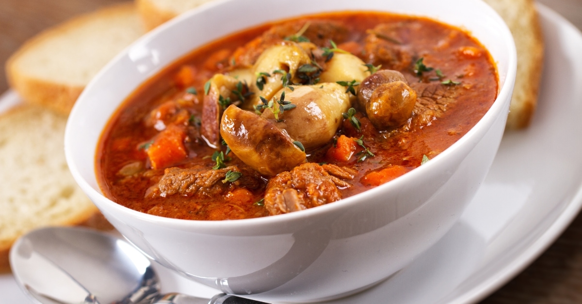 Hot Stew Mushrooms with Beef and Carrots