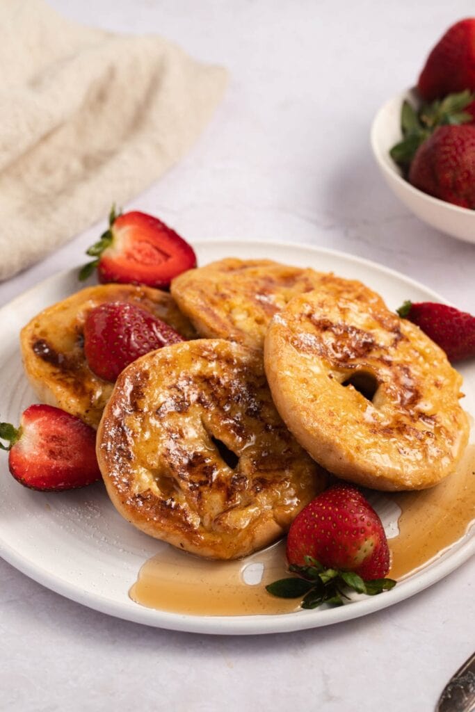 Sweet and Savory French Toast Bagel with Strawberries