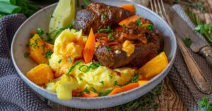 Braised Beef Shank with Mashed Potatoes, Carrots and Veggies