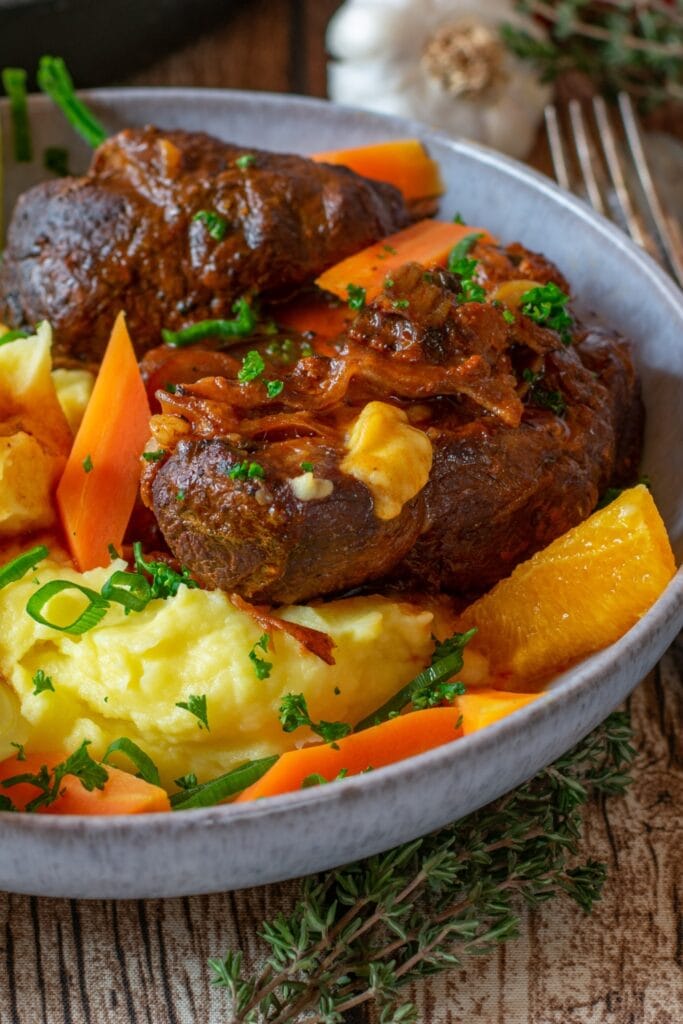 Braised Beef with Mashed Potatoes and Vegetables