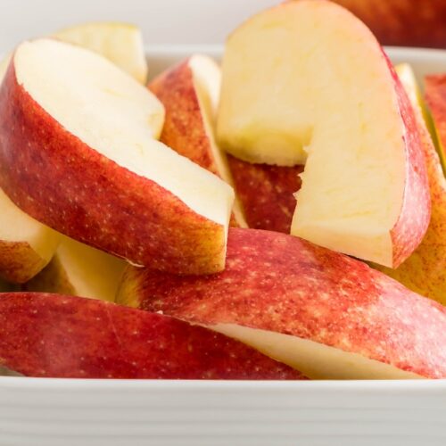 https://insanelygoodrecipes.com/wp-content/uploads/2023/06/Fresh-Apple-Slices-on-a-White-Bowl-500x500.jpg