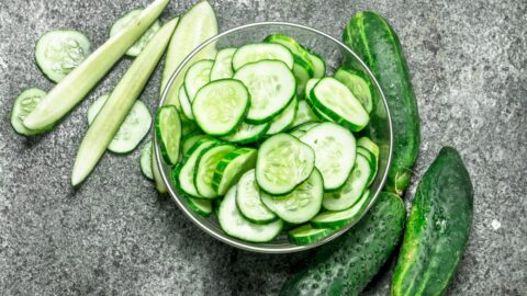 Fresh Organic Green Cucumber Slices