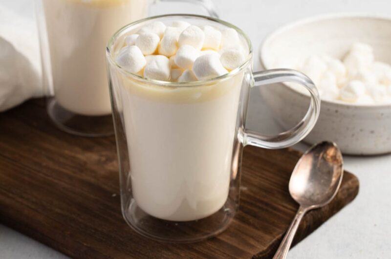 White Hot Chocolate (Homemade Recipe)