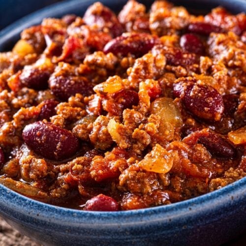 https://insanelygoodrecipes.com/wp-content/uploads/2023/06/Homemade_Chili_with_Ground_Beef_and_Beans-500x500.jpg