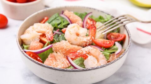 Pomelo Salad with Shrimp, Onions, Tomatoes and Spinach