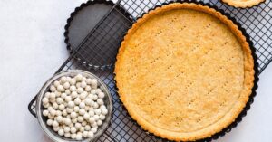 Preparing Blind Baking Pie Crust with Ceramic Baking Beans