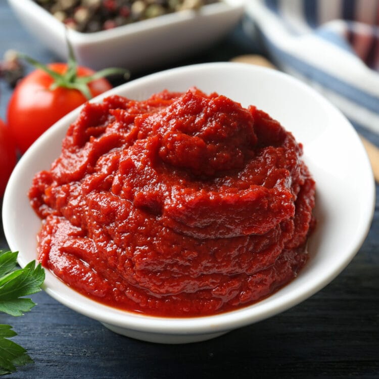 7 Best Tomato Passata Substitutes - Insanely Good