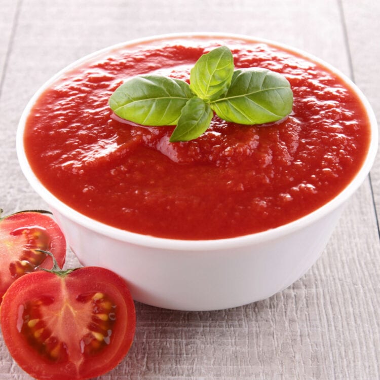 10 Tomato Paste Substitutes (Best Alternatives) Insanely Good