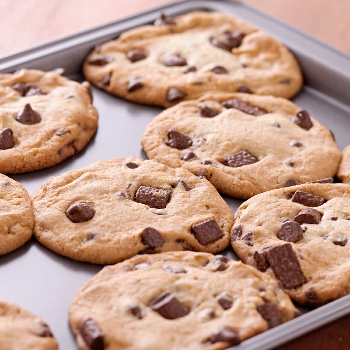 https://insanelygoodrecipes.com/wp-content/uploads/2023/07/Cookies-in-Cookie-Sheets.jpg