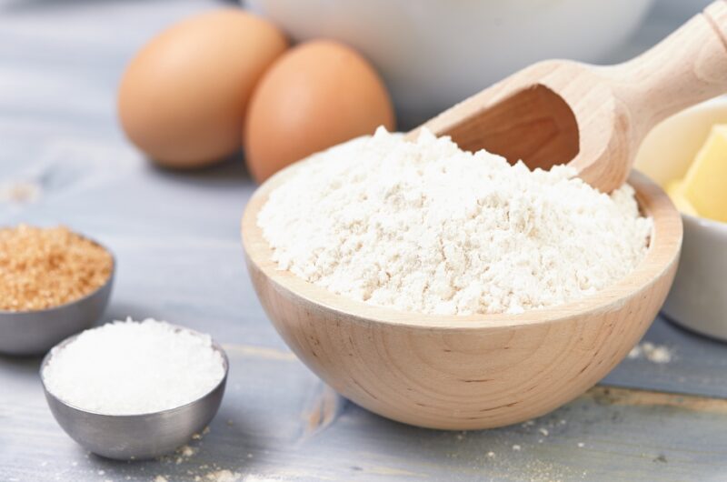 Cake Flour vs. All-Purpose Flour (What's the Difference?)