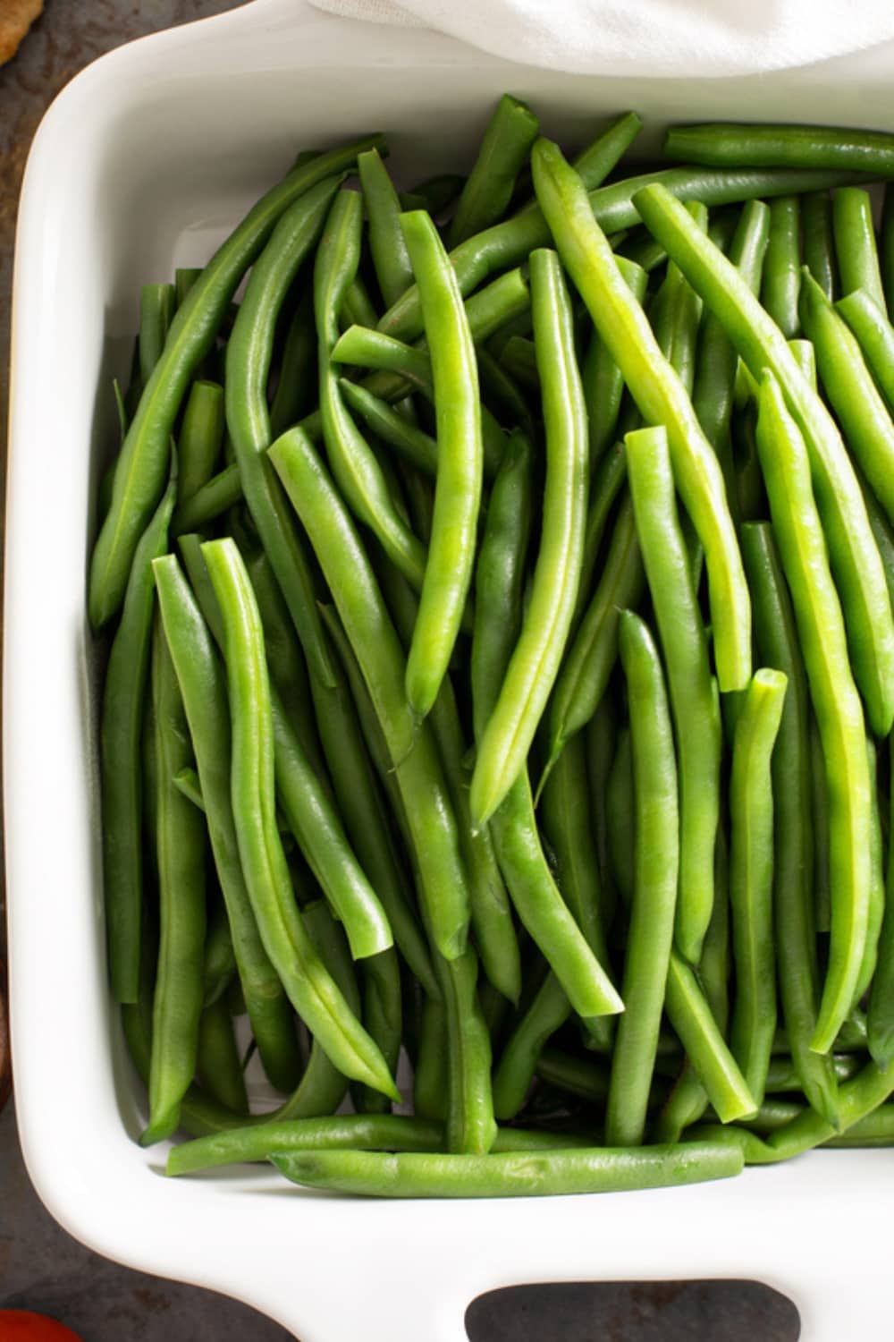 Green Beans in a Microwave-safe Dish