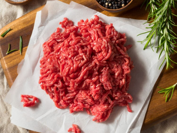 Ground Chuck vs. Ground Beef (6 Main Differences) Insanely Good