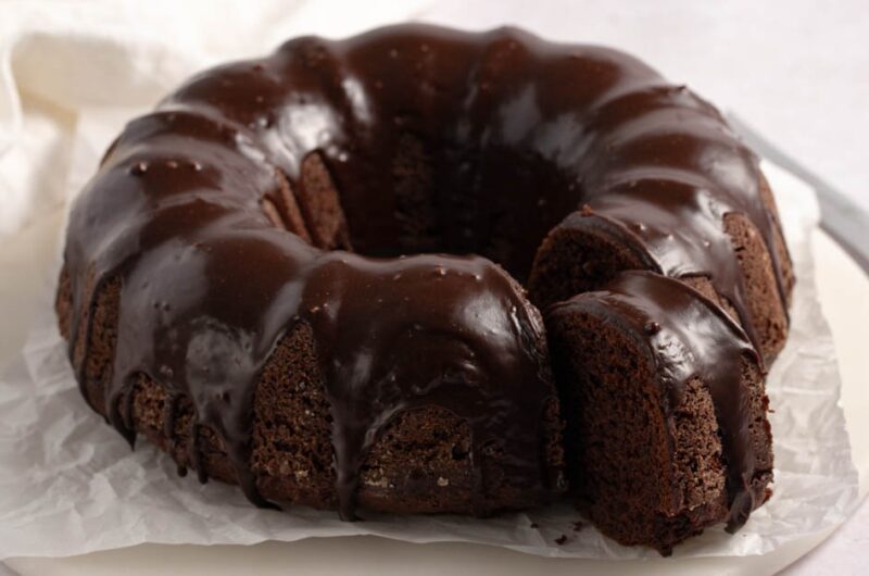 The Best Chocolate Glaze (Easy Recipe for Cakes & More!)