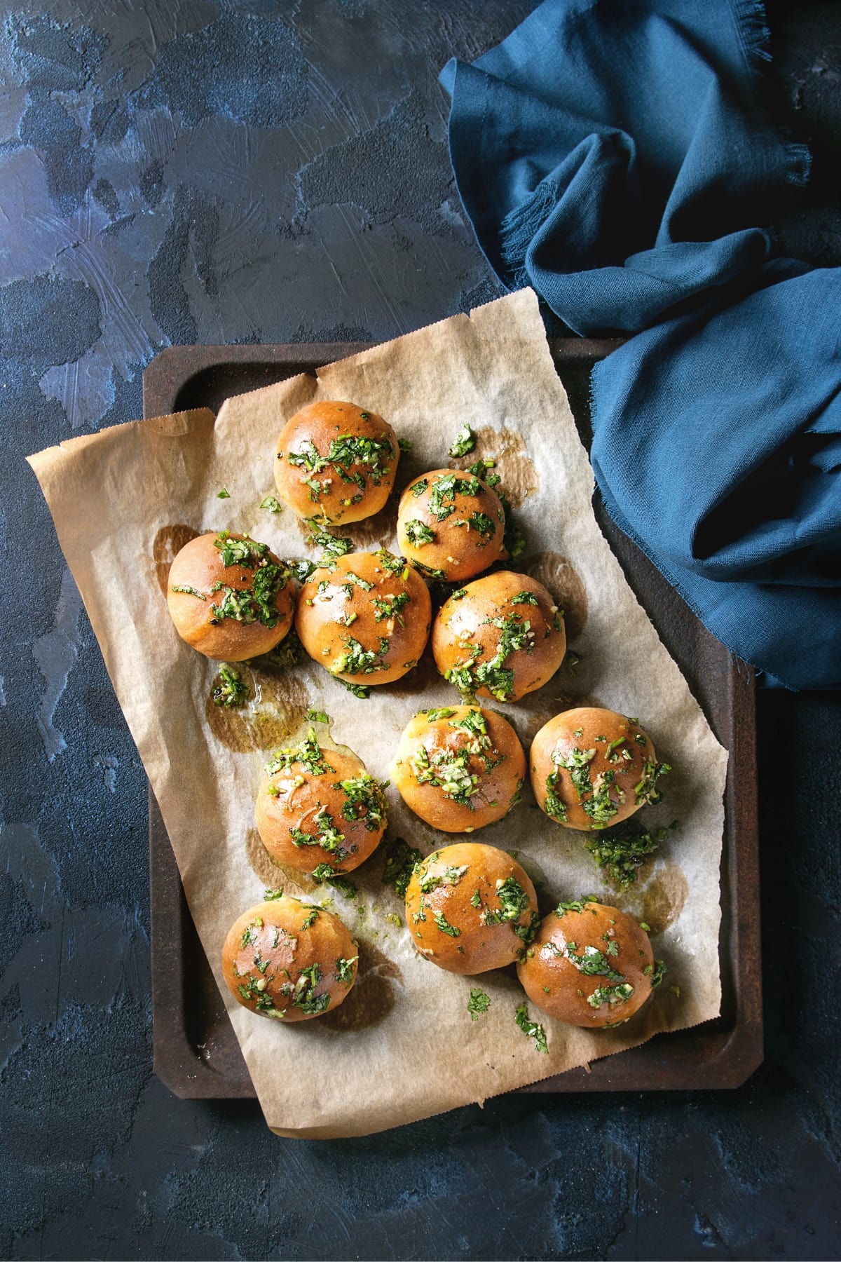 Homemade Garlic Buns with Parchment Paper