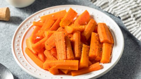 Microwave-Steamed-Carrots-in-Plate