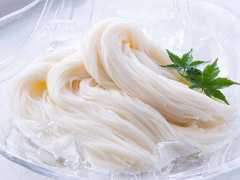 Cold Somen Noodles in a Clear Bowl