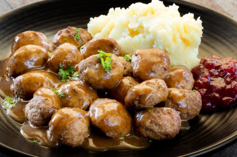 What to Serve With Swedish Meatballs (20 Perfect Side Dishes)