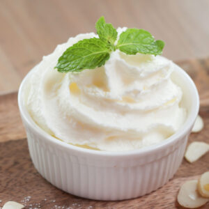Cool Whip vs. Whipped Cream (What's the Difference?) - Insanely Good