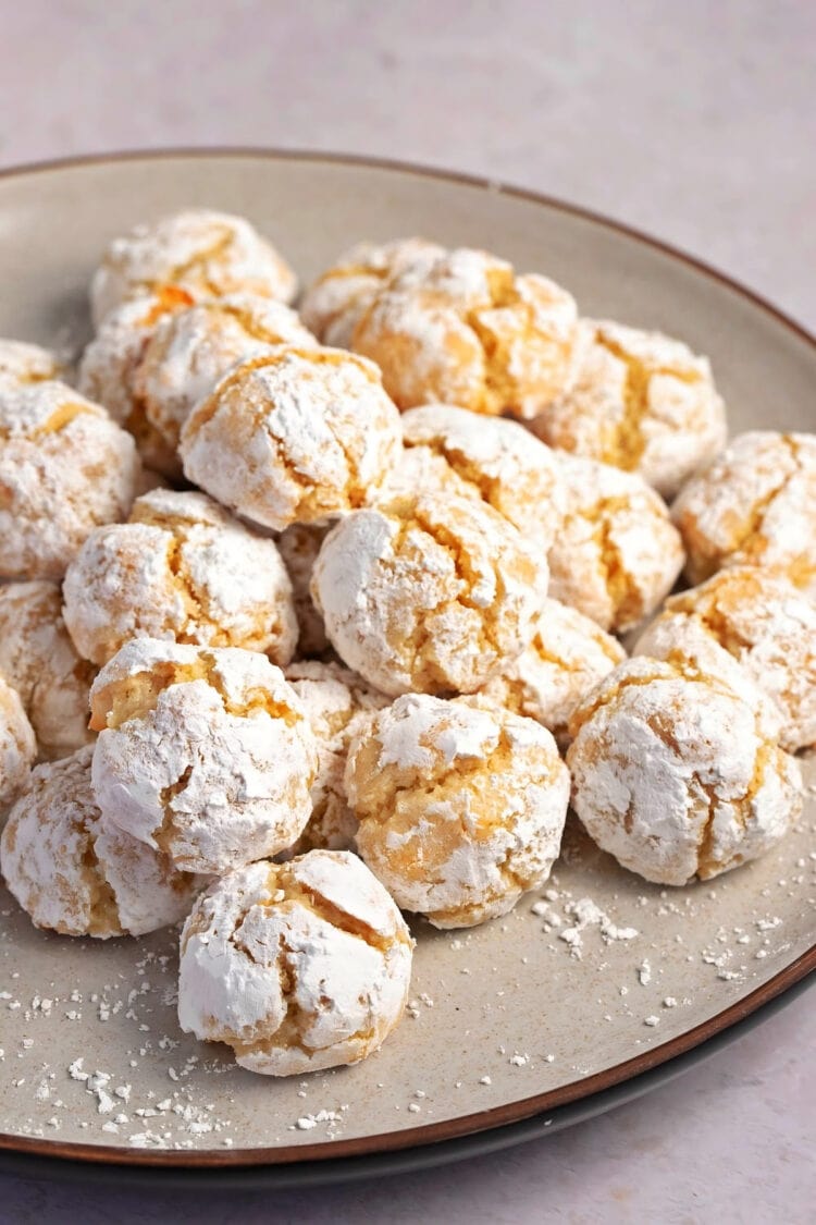 Amaretti Cookies (Italian Recipe) Insanely Good