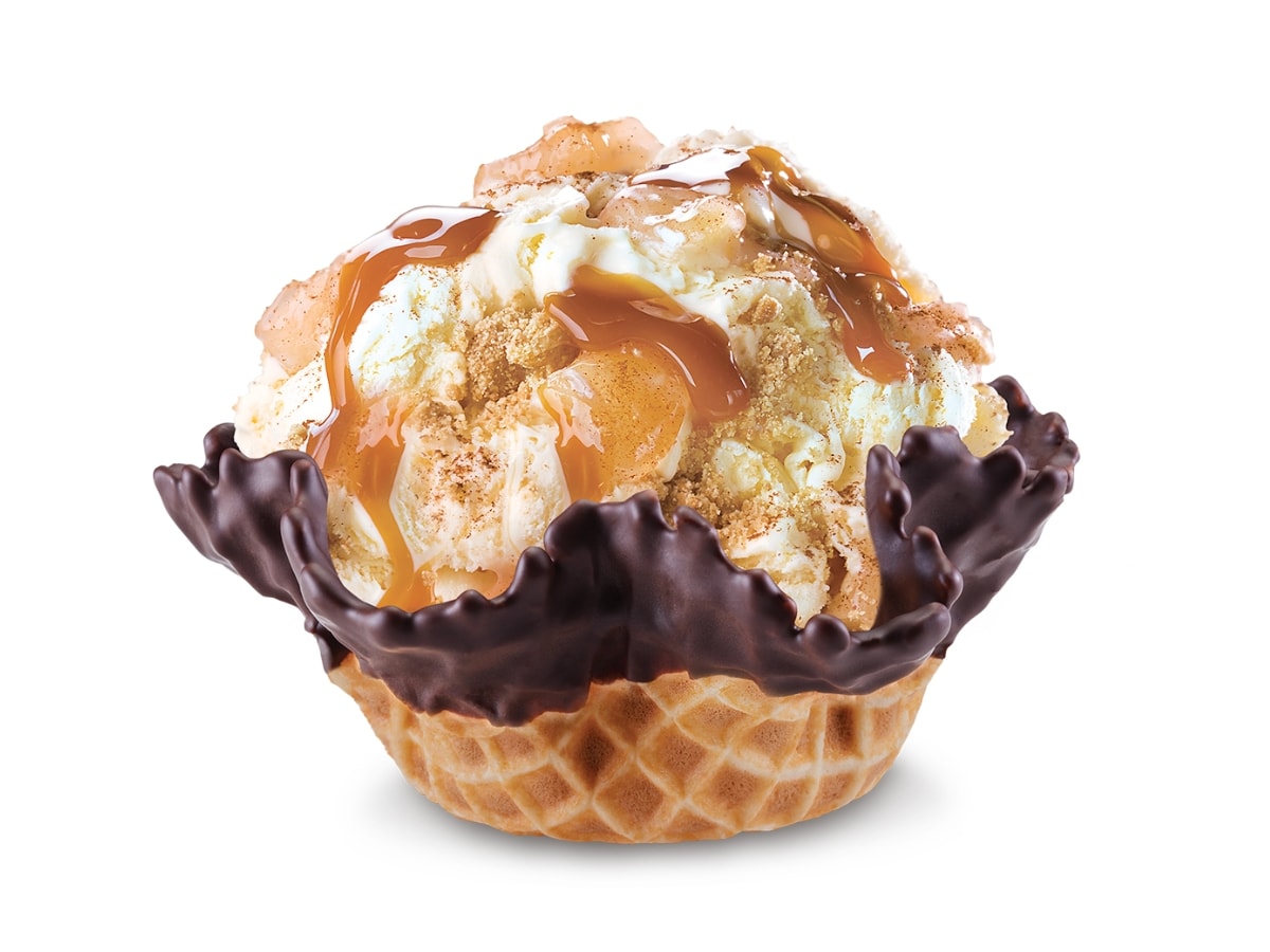 Apple Pie A La Cold Stone with French Vanilla Ice Cream, Graham Cracker Crust, Apple Pie Filling, Cinnamon, And Caramel Sauce in a Chocolate-Dipped Waffle Bowl