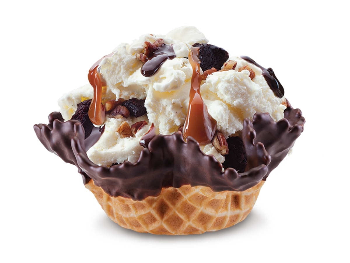 Cold Stone Founder's Favorite Flavor with Sweet Cream Ice Cream, Pecans, Brownie Chunks, Fudge, and Caramel Sauce