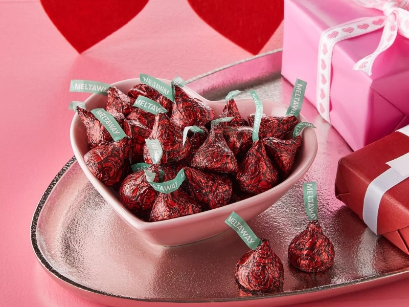Heart Shaped Bowl Filled With Roses Milk Chocolate Meltaway Hershey's Kisses