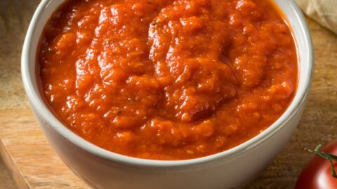 Homemade Pizza Sauce with Fresh Tomatoes and Basil