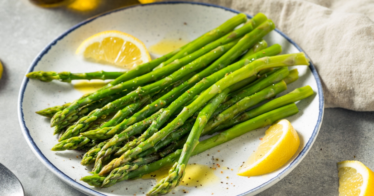 How Long to Bake Asparagus at 350 (Easy Recipe) - Insanely Good