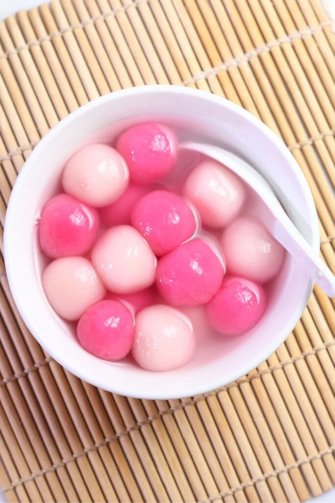 Chinese Sweet Rice Ball with Glutinous Flour