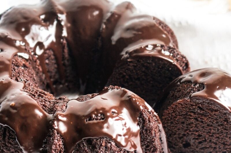 Chocolate Pound Cake (Old-Fashioned Recipe)