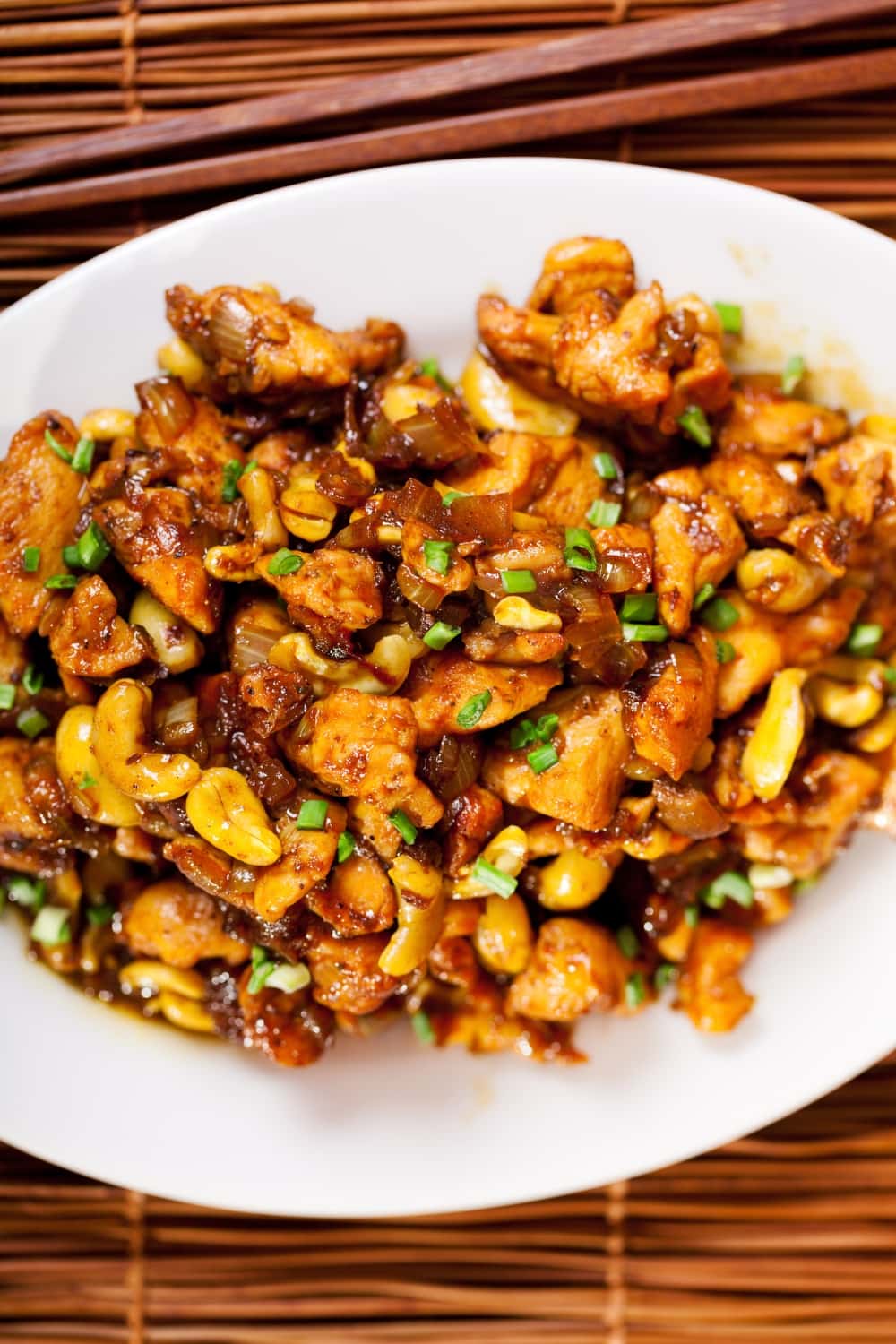 Flavorful Cashew Chicken with Onions