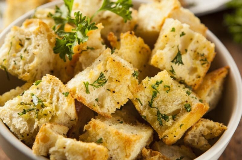 Homemade Croutons (How to Make Them)