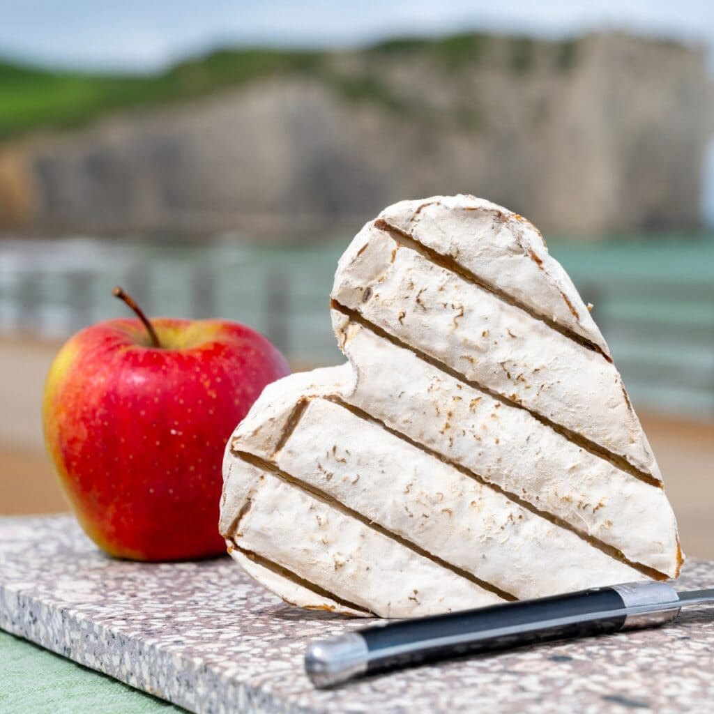 Neufchâtel Cheese with Fresh Apple