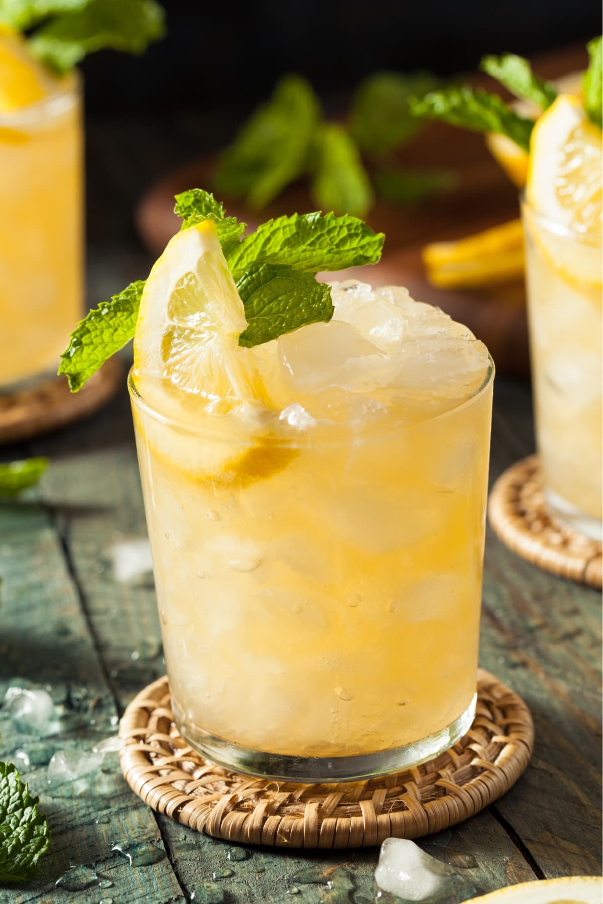 Refreshing Bourbon Smash With Mint and Lemon