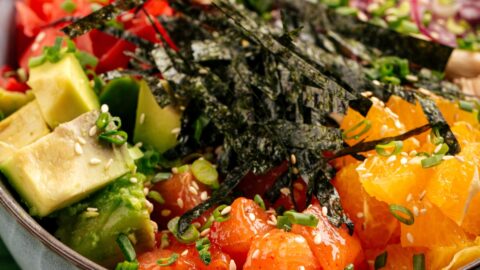 Spicy Salmon Poke Bowls with Rice and Vegetables